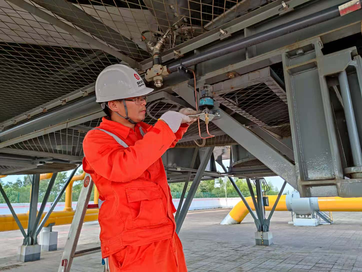 轴承自动注油器选型指南：5个关键参数帮你选对产品